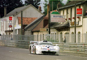 GT1 at restaurant de 24 heures during LeMans